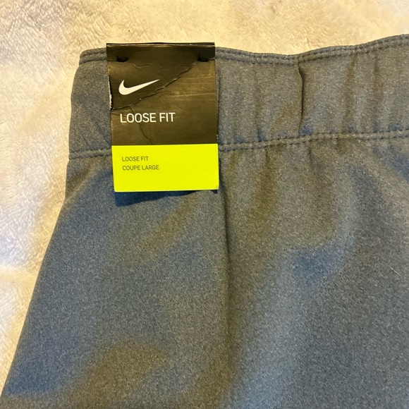 Nike Woman’s Therma Fleece Training Loose Fit Pants,Grey Color, Size Small - Picture 5 of 10